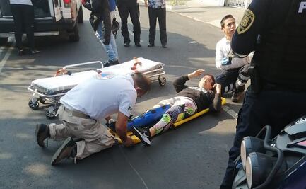 Motociclistas se accidentan por coladera sin tapa en la alcaldía Iztacalco