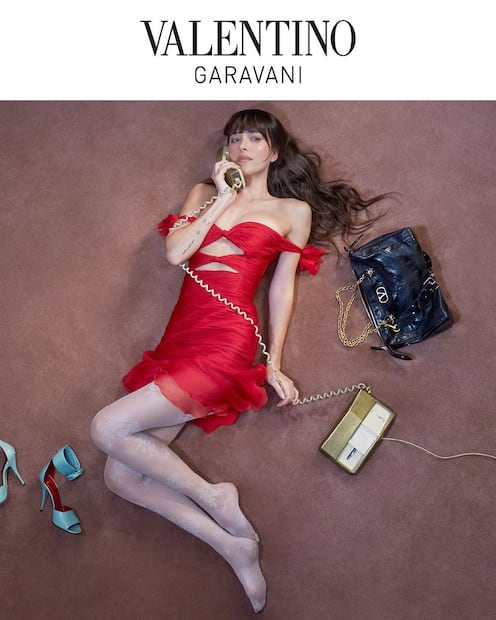 La actriz encarna la elegencia nocturna en Nocturne, la nueva camapaña de Valentino. Foto: Instagram @valentino (Marili Andre)