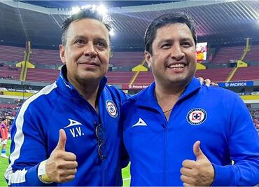 Julión Álvarez presume amor por Cruz Azul rumbo a la liguilla de la Liga MX