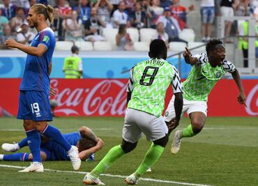 Nigeria derrota a Islandia y le da vida a Argentina