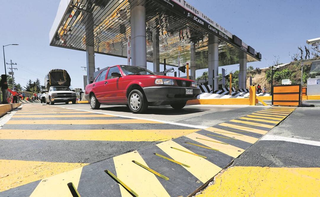 Automovilistas indican que prefieren la legalidad y pagan el peaje en la autopista. Foto: Jorge Alvarado/EL UNIVERSAL