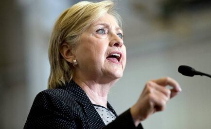 Hillary hace pública su declaración de impuestos; mete presión a Trump