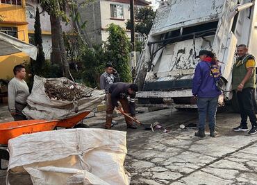 Se inundan casas en Álvaro Obregón por intensas lluvias; alcaldesa y trabajadores recorren la zona