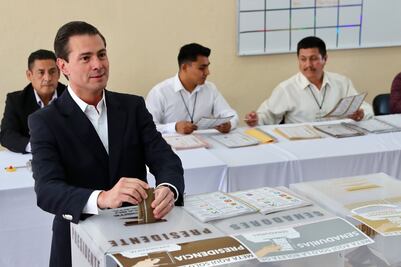 Ofrece Peña Nieto a AMLO colaboración para transición presidencial