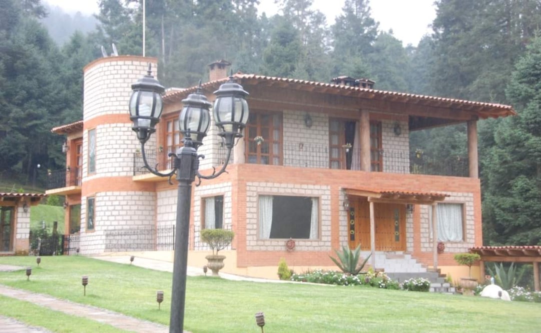 Casa de seguridad de Édgar Valdez "La Barbie". Finca en Lerma, Estado de México, refugio donde fue detenido el narcotraficante (31/08/2010). Foto: Especial