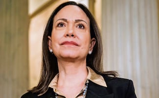 Rechazan 3 nuevos intentos de Corina Machado de volver a Venezuela; permanece en Panamá, dice su equipo