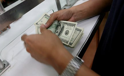 Dólar alcanza nuevo máximo histórico; llega a los 25.71 pesos