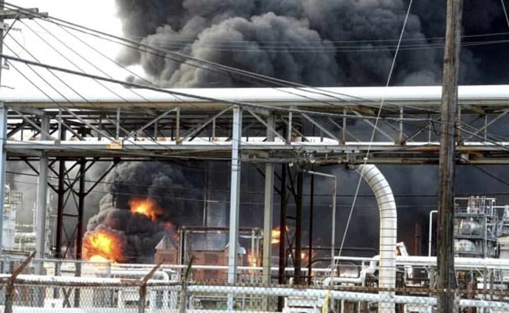 Registran explosión en planta petroquímica de Texas
