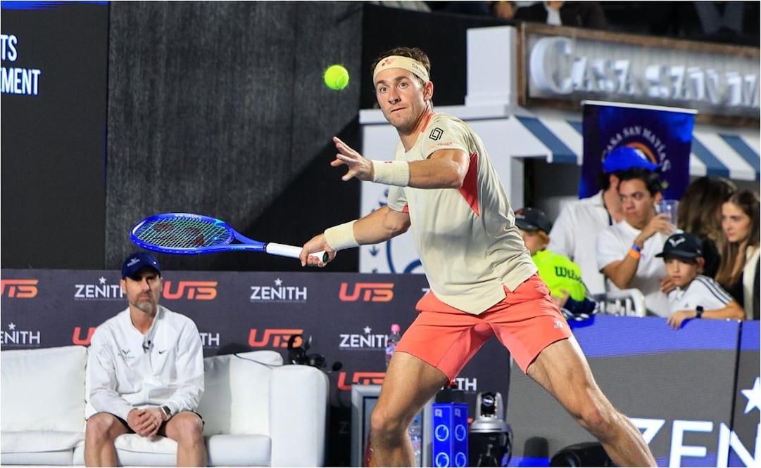 FOTO: ESPECIAL - Casper Ruud mantiene su paso perfecto en el UTS Guadalajara 2025