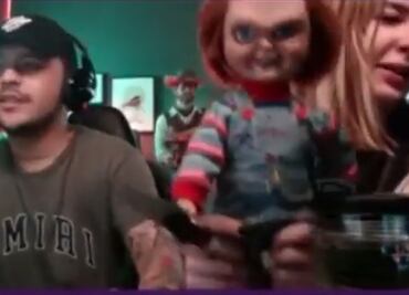 Nodal vive experiencia paranormal con muñeco que le regaló Belinda