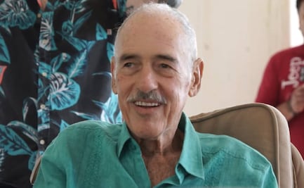 Andrés García reaparece en fiesta sorpresa: Germán Lizárraga le canta tema que sonará en su funeral