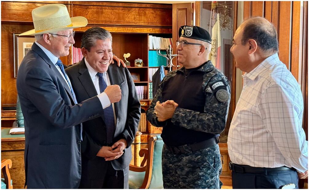 Embajador Ken Salazar reconoce ante gobernador Monreal reducción de delitos en Zacatecas. Foto: Especial