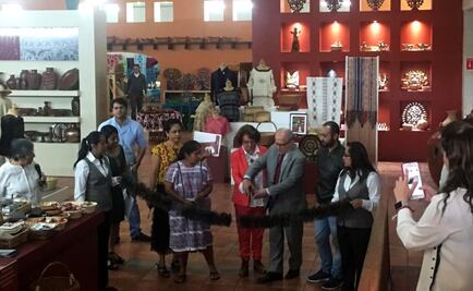 Inauguran tienda-museo del Fonart