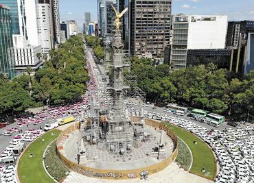 Taxistas asfixian por 12 horas la Ciudad