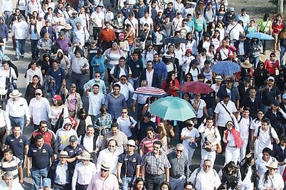 Padecen universidades problemas financieros