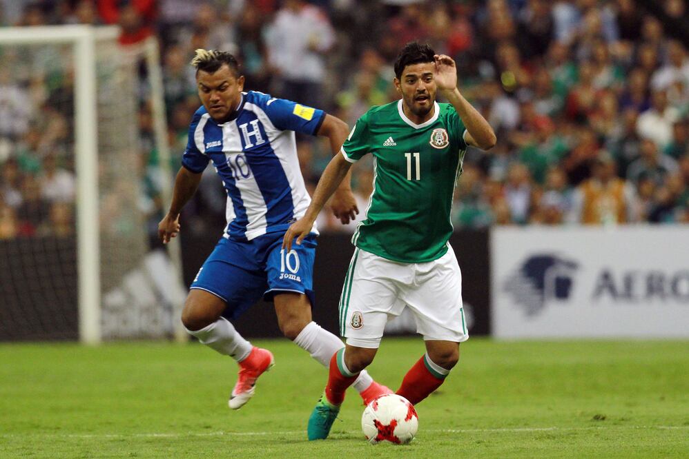 JAMMEDIA. Mario Martínez y Carlos Vela en el juego del Hexagonal Final en el estadio Azteca