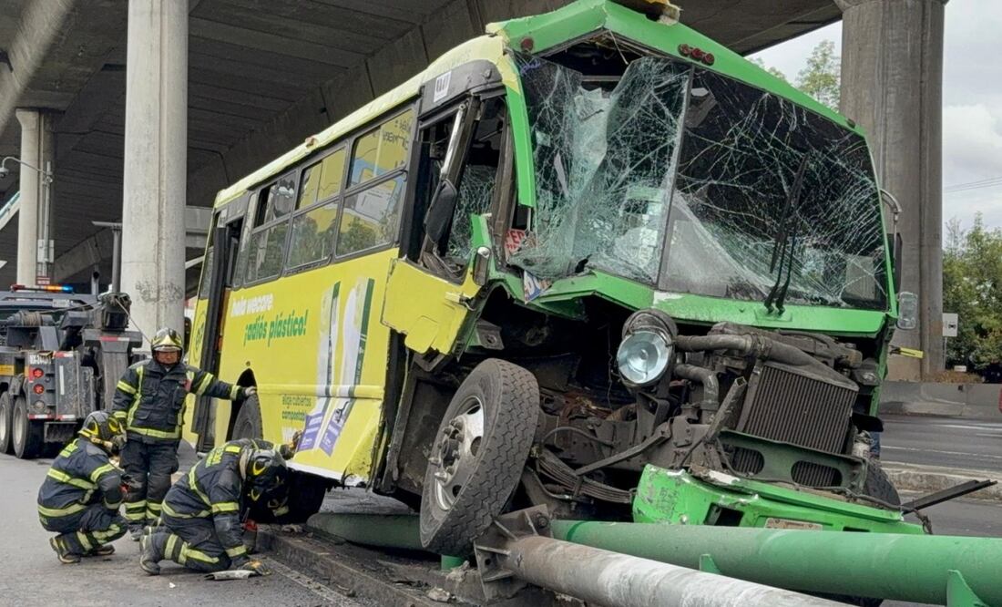 Accidente de autobús en la alcaldía La Magdalena Contreras / Foto: Especial