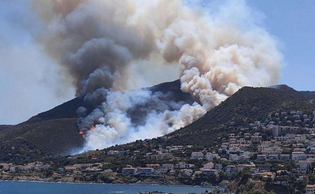 Incendios forestales arrasan el sur de Europa; fuerzan a cientos a evacuar