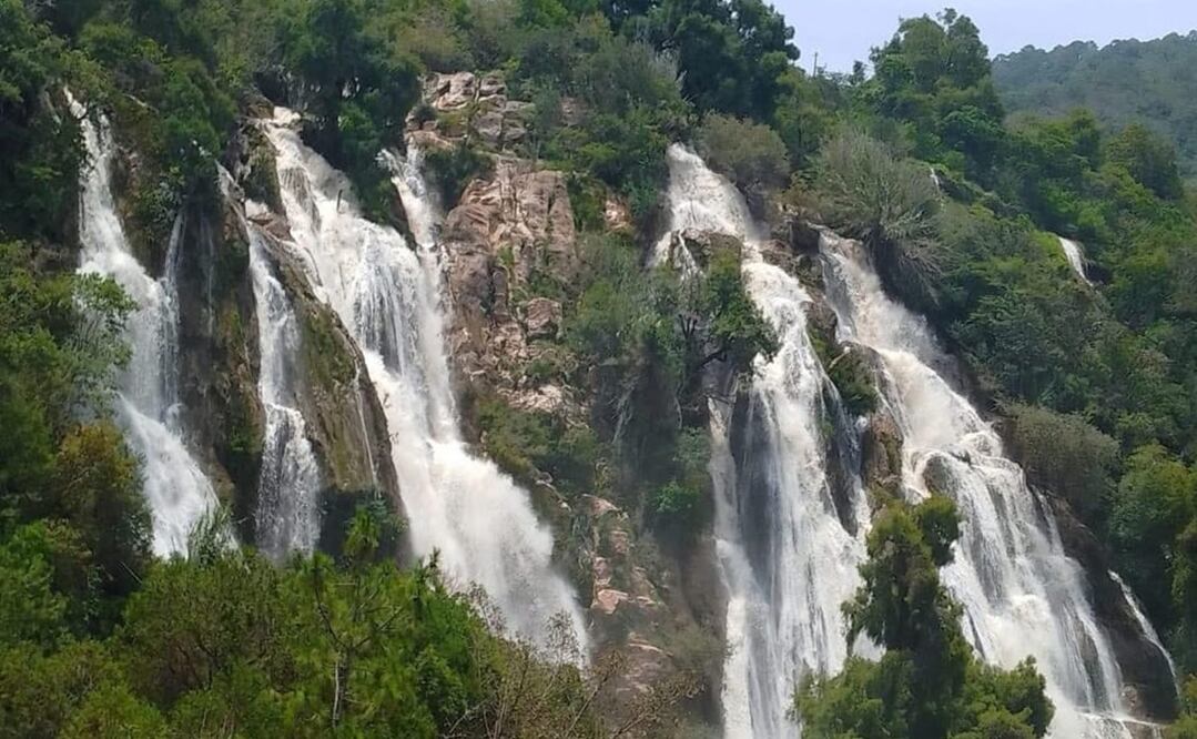 Las autoridades solicitaron el apoyo solidario de las comunidades ubicadas en la zona de abajo de la cascada para las tareas de localización. Foto: Especial
