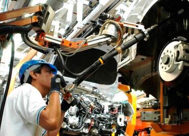 Aranceles en sector automotriz provocarán aumento de precios y menores ventas; afectarán de manera diferente a cada empresa: Fitch