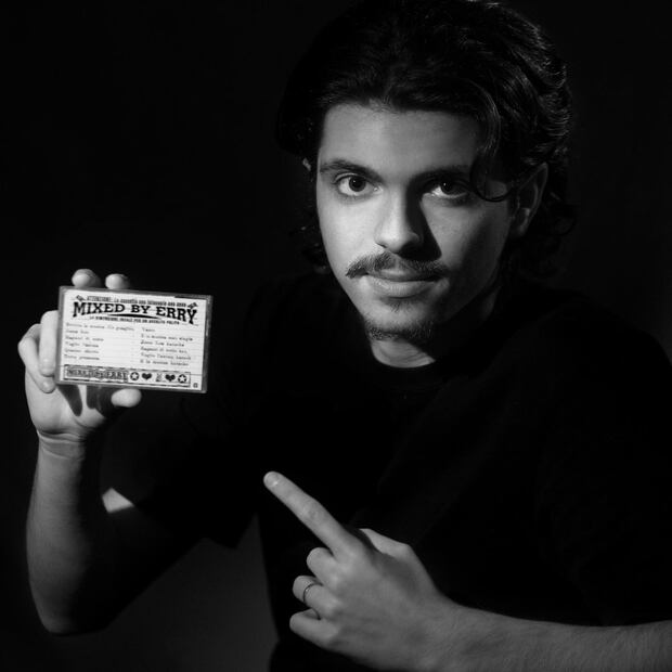 Emanuele Palumbo posando. Fuente: Instagram @emanuele_palumbo_13