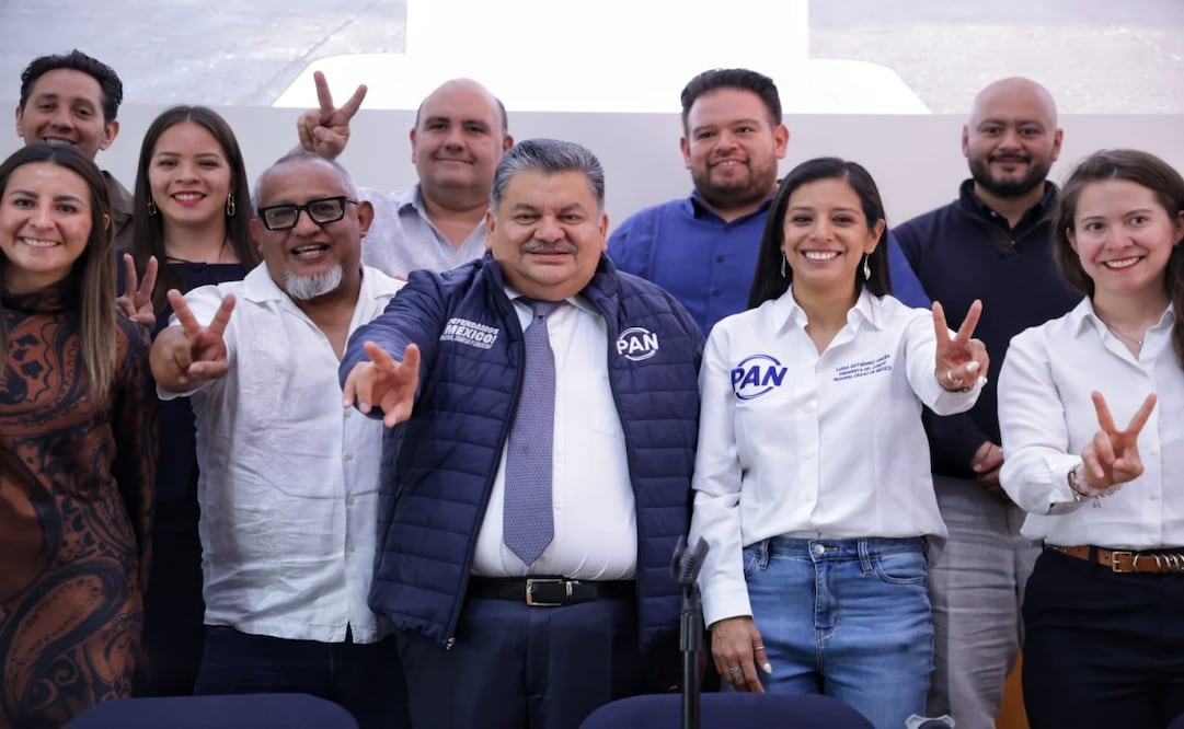 Ernesto Alarcón deja el PRI y se suma al PAN. Foto: Fernanda Rojas