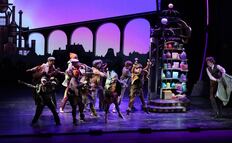 Broadway asombra a México con "Charly y la fábrica de chocolate"