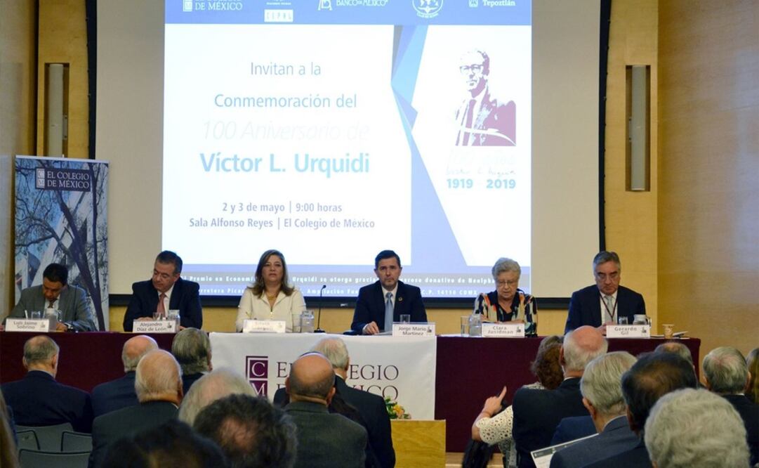 Alejandro Díaz de León asistió a la conmemoración de los 100 años del nacimiento de Víctor L. Urquidi en el Colegio de México. Foto: Twitter @elcolmex