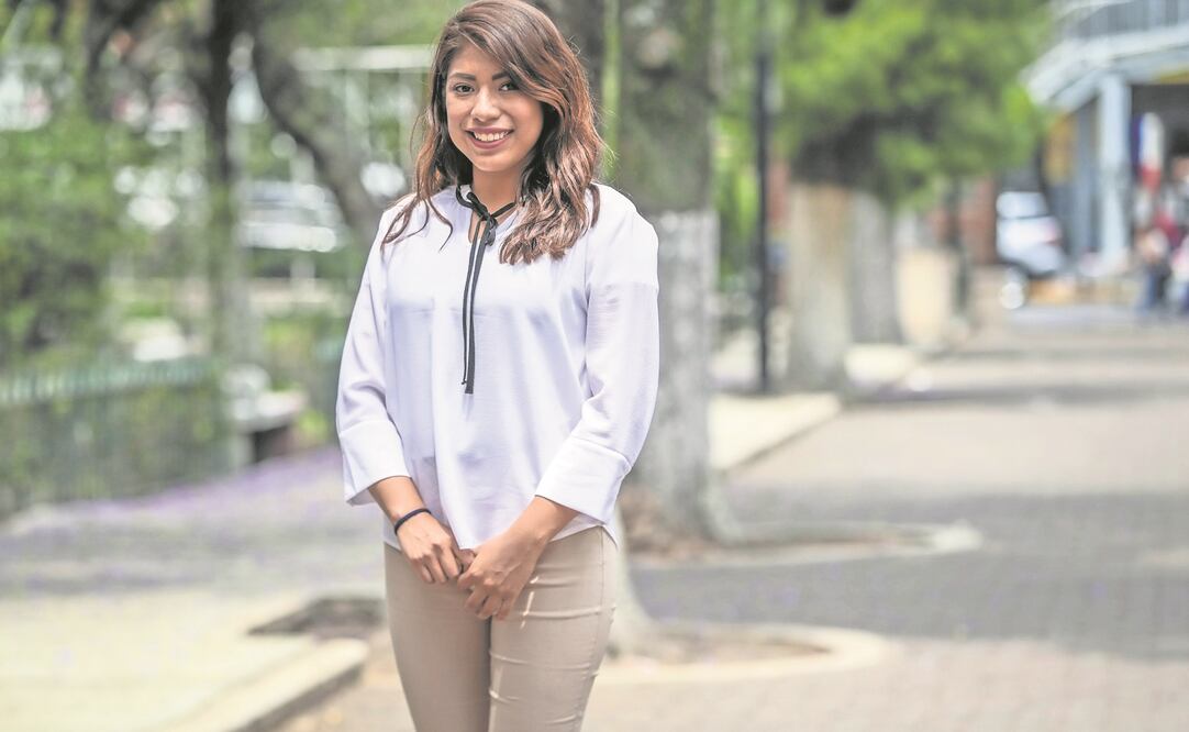 Alma Darinka Pineda Villa es estudiante de Turismo en el Instituto Politécnico Nacional. / FOTOS: DIEGO SIMÓN SÁNCHEZ. EL UNIVERSAL