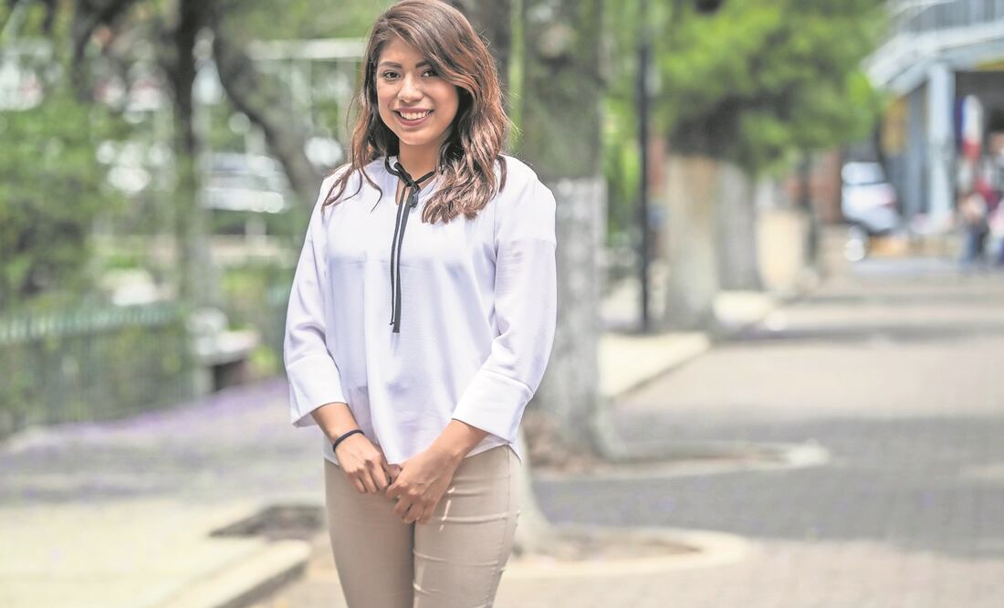 Alma Darinka Pineda Villa es estudiante de Turismo en el Instituto Politécnico Nacional. / FOTOS: DIEGO SIMÓN SÁNCHEZ. EL UNIVERSAL