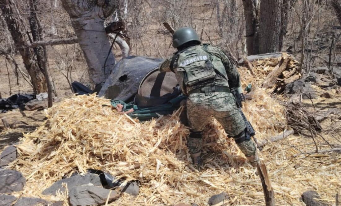Ejército halla explosivos y mariguana en operativos rurales; aseguran droga, armas y plantíos en Sinaloa. Foto: Especial