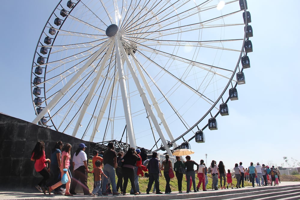 La Estrella de Puebla es considerada la rueda de la fortuna más grande del mundo. (Foto: Archivo El Universal)