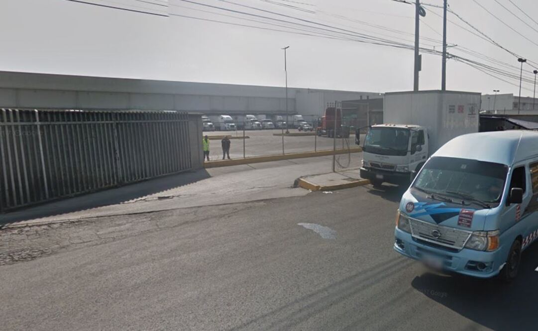 Denuncian transportistas asaltos en inmediaciones de la "Comer" de Tultitlán