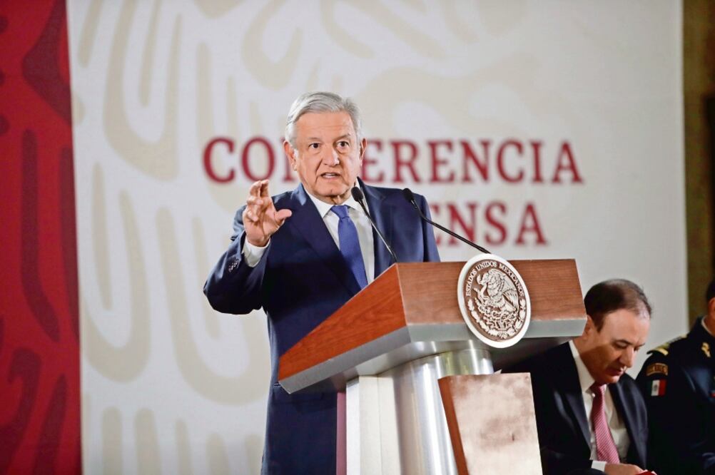Andrés Manuel López Obrador adelantó que habrá una limpia de corrupción en las aduanas del país y exigió a los funcionarios corruptos que renuncien o serán “lampareados” (expuestos) . Foto: IVÁN STEPHENS. EL UNIVERSAL