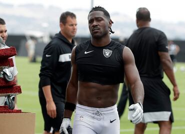 Antonio Brown es acusado de tres incidentes separados por abuso sexual