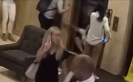 Hombre muere aplastado por elevador en edificio de NY