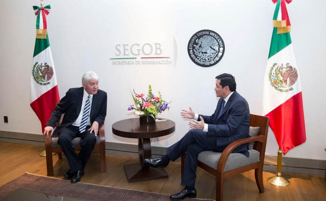 Intensificarán la inspección e identificación en aeropuertos y puntos fronterizos (Foto: Tomada de Twitter @SEGOB_mx)