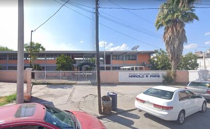 Hallan mujer muerta dentro de una secundaria en Monclova, Coahuila