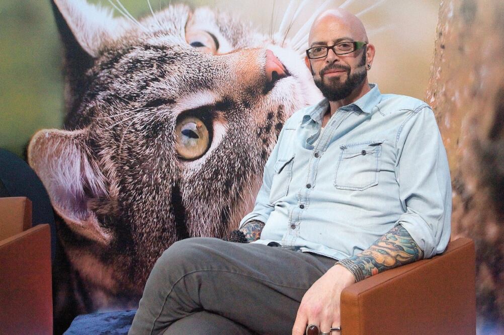 Galaxy da conferencias, tiene una fundación que protege a los animales, escribe libros y es músico (ADRIAN HERNANDEZ. EL UNIVERSAL)