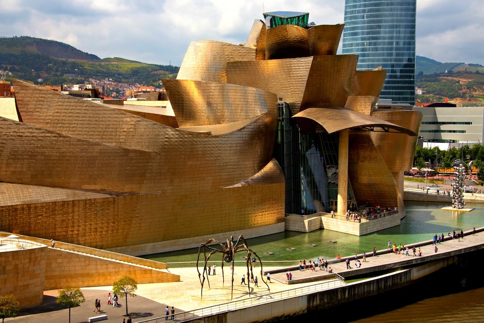 El Museo Guggenheim Bilbao tiene un acervo propio de 128 obras, valoradas en 443 millones de euros.  (Foto: iStock)