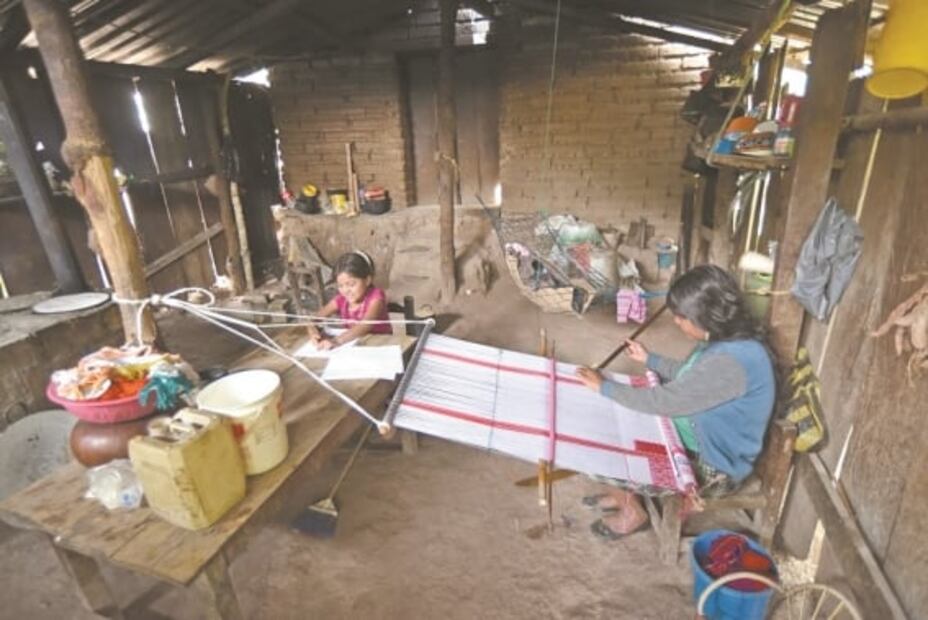Sin tecnología, así estudian en la Montaña de Guerrero frente a la pandemia
