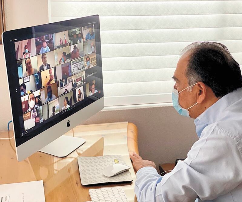 Héctor Astudillo, en conferencia virtual con alcaldes, solicitó no relajar las medidas sanitarias para evitar más contagios de Covid. 