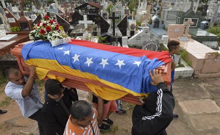 Abaten a joven en asamblea; suman 49 muertos por protestas en Venezuela