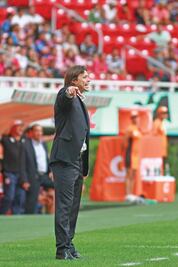 Bravía bienvenida a Matías Almeyda