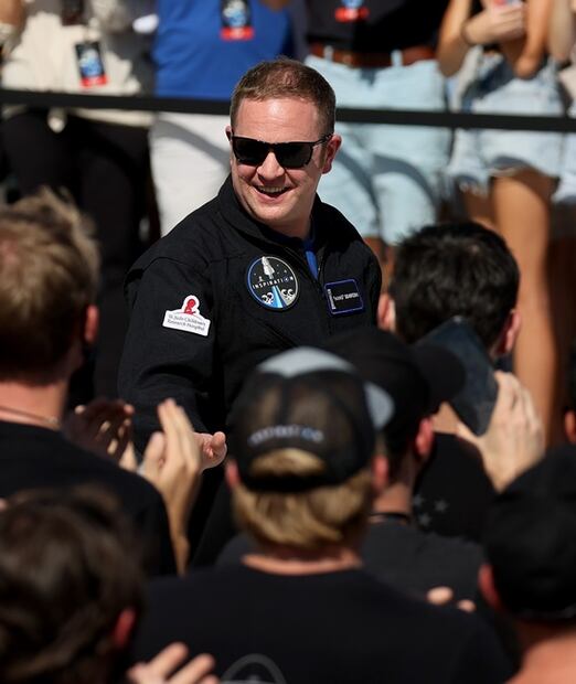 Ellos son los civiles que pasarán tres días en el espacio en un vuelo de SpaceX