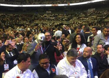 AMLO, Hijo del Santo y Laura Bozzo, en congreso de CATEM