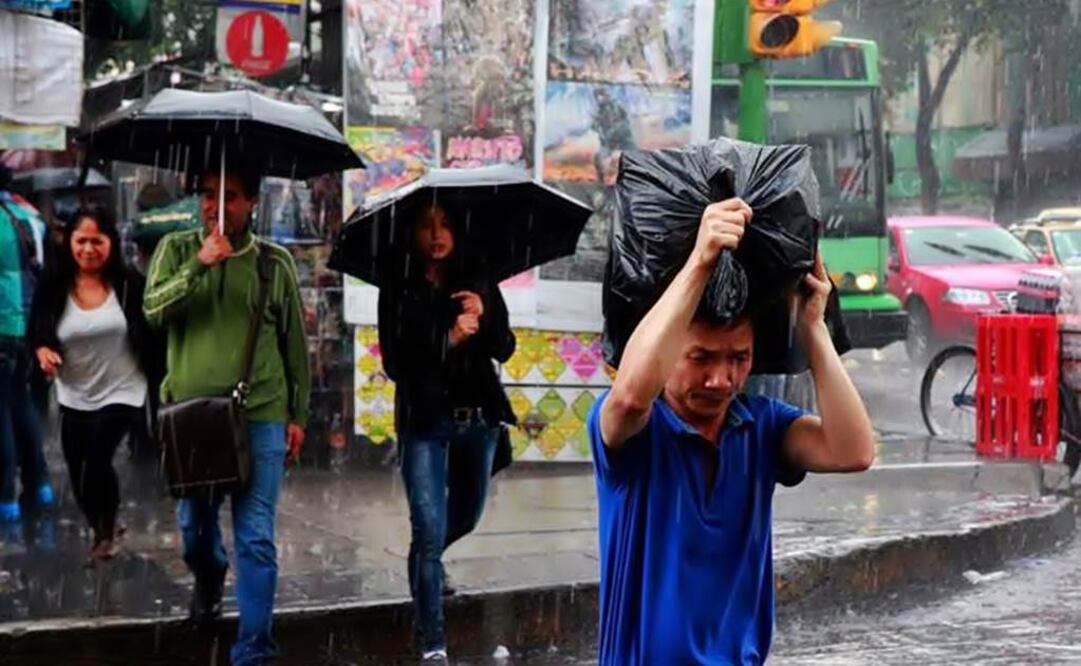  The areas of San Jerónimo Aculco and San Jerónimo Lidice saw the roads transformed into veritable rivers by the rain. (Photo: Taken from @ciudad_segura) 
