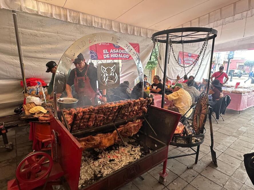 La Feria del Barro y el  Taco en Metepec fue inaugurada este sábado 17 de agosto y concluirá mañana domingo 18. (Foto: Claudia González)