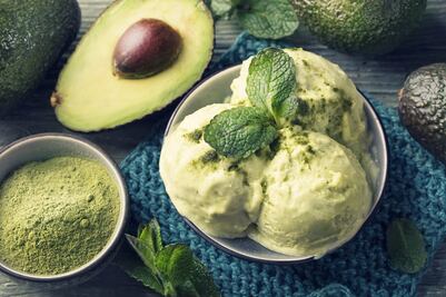 Prepara helado de matcha totalmente vegano