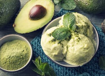 Prepara helado de matcha totalmente vegano